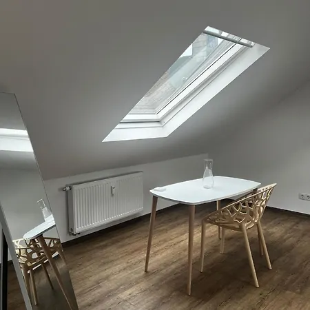 Apartmán Charmante 1-zimmer-wohnung In Mit Kueche & Kostenlosen Parkplaetzen Koblenc