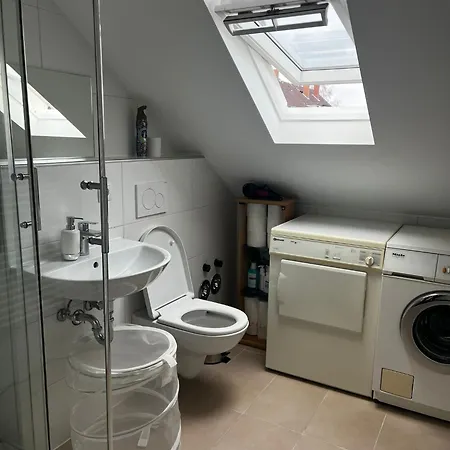 Charmante 1-zimmer-wohnung In Mit Kueche & Kostenlosen Parkplaetzen * Coblence