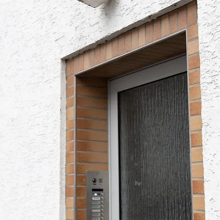 Charmante 1-zimmer-wohnung In Mit Küche&kostenlosen Parkplätzen Coblenza